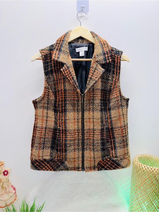 Christopher & Banks Jackets & Blazers - Christopher& Banks Plaid Tweed Medium Weight Fun Zip Vest w/ Pockets Cabincore 🔥